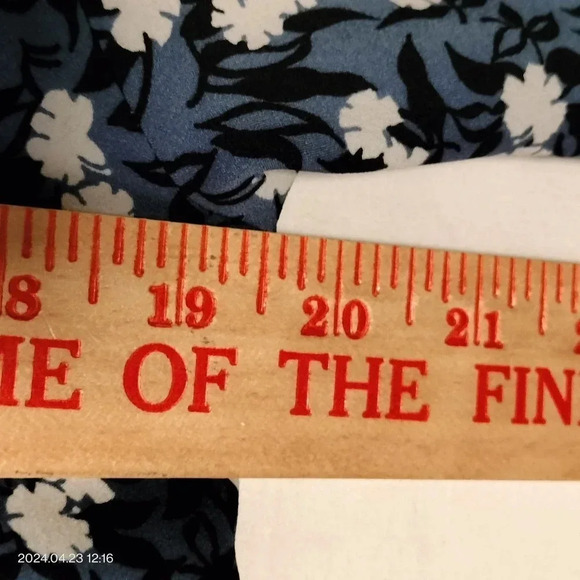 Ann Taylor size Small 3/4 Sleeves Blue Floral Pleated Blouse Top - Picture 9 of 10